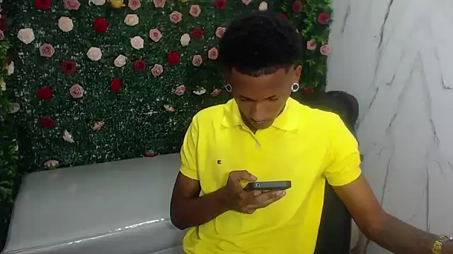 Snapshot of ManSant chatting on February 22, 2026, 3:57 pm ManSant online show from February 22, 2026, 3:57 pm