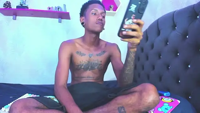 Snapshot of ManSant chatting on February 12, 2026, 6:29 pm ManSant online show from February 12, 2026, 6:29 pm