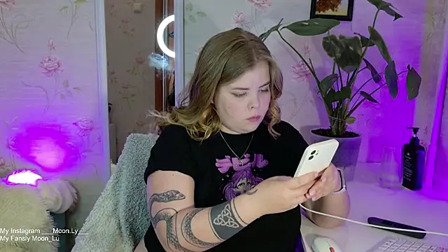 Snapshot of sinnamon_ chatting on September 18, 2025, 1:14 pm sinnamon online show from September 18, 2025, 1:14 pm