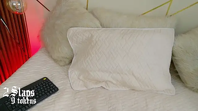 Snapshot of kim_blake chatting on November 7, 2025, 1:32 am kim blake online show from November 7, 2025, 1:32 am