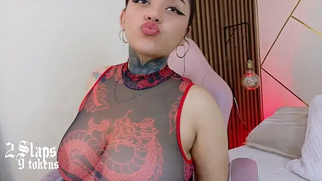 Snapshot of kim_blake chatting on November 17, 2025, 2:37 am kim blake online show from November 17, 2025, 2:37 am