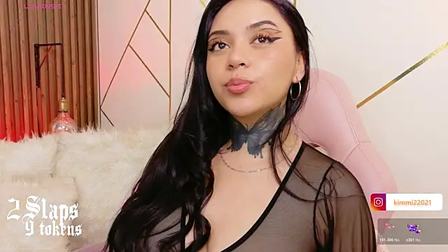 Snapshot of kim_blake chatting on October 20, 2025, 1:07 am kim blake online show from October 20, 2025, 1:07 am