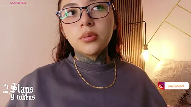 Snapshot of kim_blake chatting on February 12, 2026, 11:43 am kim blake online show from February 12, 2026, 11:43 am