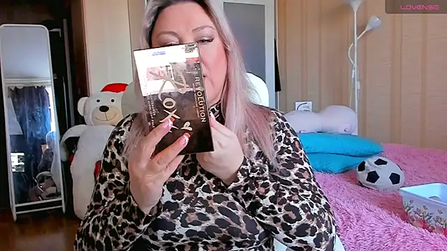 PamHardFuck online show from March 17, 2025, 9:33 am