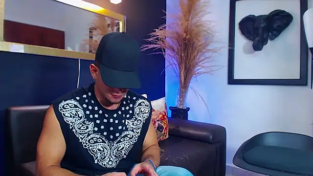 Snapshot of Markboyl chatting on October 14, 2025, 3:23 pm Markboyl online show from October 14, 2025, 3:23 pm