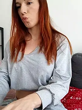 clara-francaise online show from February 24, 2026, 2:07 pm