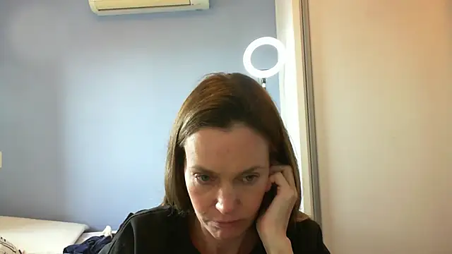 Snapshot of Annylove1 chatting on November 3, 2025, 3:59 pm Annylove1 online show from November 3, 2025, 3:59 pm