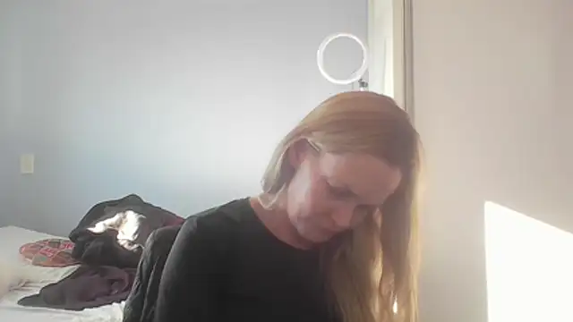 Annylove1 online show from July 19, 2026, 6:48 pm