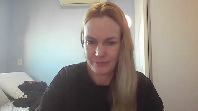 Annylove1 online show from June 8, 2026, 10:49 am