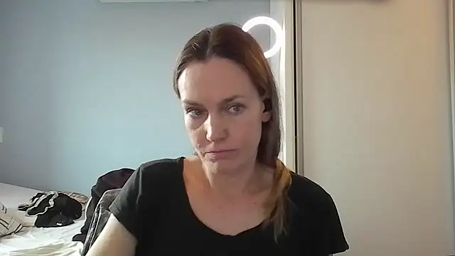 Snapshot of Annylove1 chatting on December 2, 2025, 10:50 am Annylove1 online show from December 2, 2025, 10:50 am