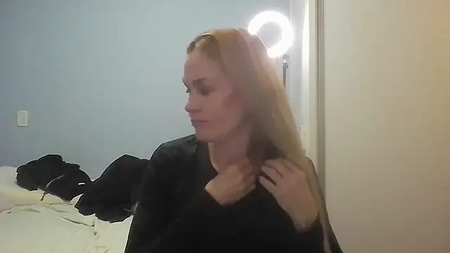 Annylove1 online show from July 21, 2026, 12:06 pm