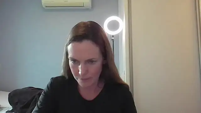 Snapshot of Annylove1 chatting on November 17, 2025, 3:49 pm Annylove1 online show from November 17, 2025, 3:49 pm