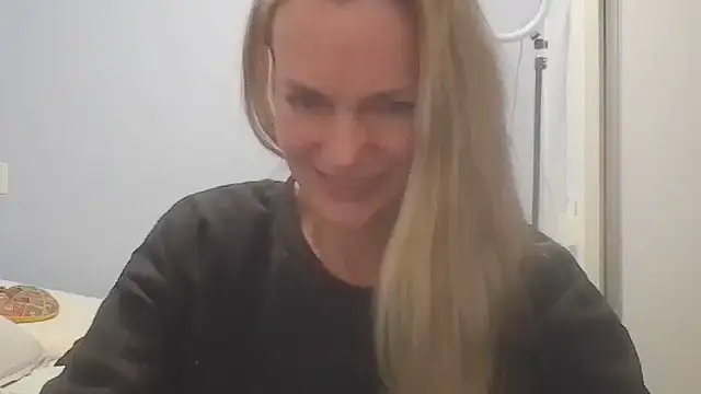 Annylove1 online show from July 14, 2026, 12:32 am
