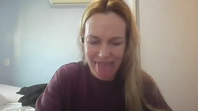 Annylove1 online show from July 14, 2026, 10:54 am