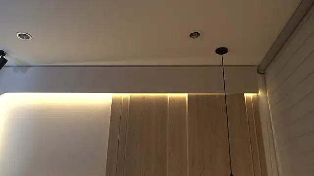 KalaBeckett  online show from April 4, 2026, 11:39 am