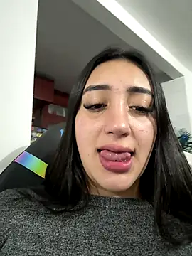 Snapshot of Hannahoff chatting on December 1, 2025, 9:32 am Hannahoff online show from December 1, 2025, 9:32 am