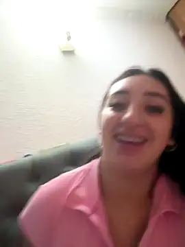 Snapshot of Hannahoff chatting on December 15, 2025, 6:19 am Hannahoff online show from December 15, 2025, 6:19 am