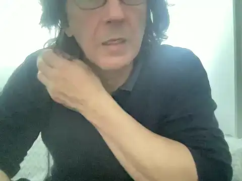 Snapshot of ALPHANDRE chatting on March 21, 2025, 2:51 pm ALPHANDRE online show from March 21, 2025, 2:51 pm