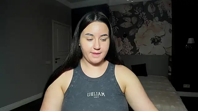 Roxie Bradley online show from December 20, 2025, 6:49 am