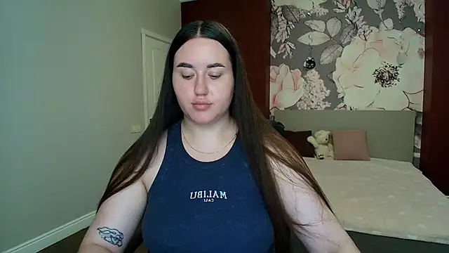 Snapshot of Roxie_Bradley chatting on July 23, 2026, 5:49 am Roxie Bradley online show from July 23, 2026, 5:49 am