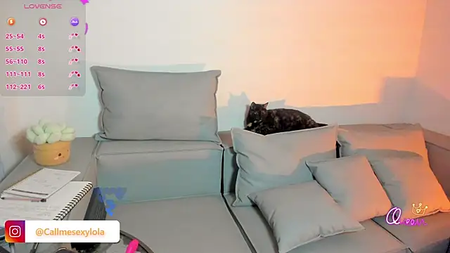Snapshot of Im_sophiie chatting on May 14, 2026, 11:46 pm Im sophiie online show from May 14, 2026, 11:46 pm