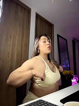 Im sophiie online show from March 24, 2026, 6:24 am