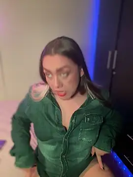 Snapshot of Im_sophiie chatting on February 23, 2025, 9:00 am Im sophiie online show from February 23, 2025, 9:00 am