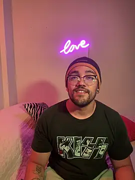 Snapshot of Im_sophiie chatting on February 21, 2025, 6:07 am Im sophiie online show from February 21, 2025, 6:07 am