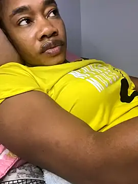  yisela  online show from September 28, 2025, 10:39 pm