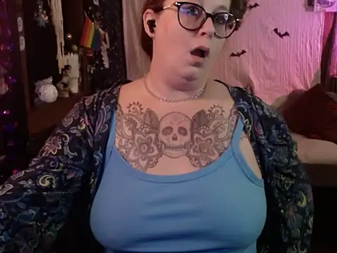 Snapshot of edgexchaos chatting on October 30, 2025, 1:26 am edgexchaos online show from October 30, 2025, 1:26 am