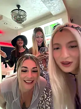 Snapshot of The_Spice_Girls chatting on October 30, 2025, 6:16 pm The Spice Girls online show from October 30, 2025, 6:16 pm