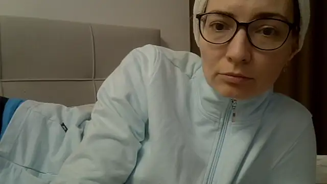 Ashleyspice online show from February 12, 2026, 9:53 am