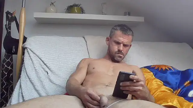 Cambitchboy online show from September 30, 2025, 1:39 pm