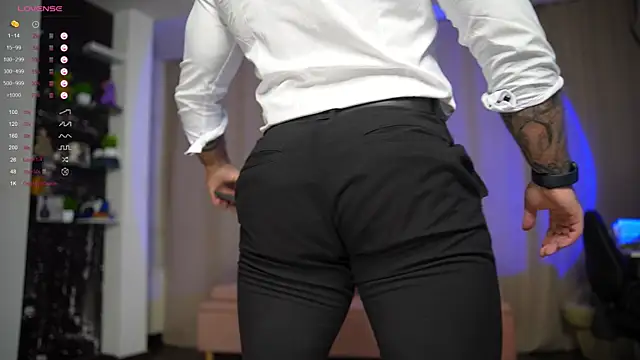 Snapshot of Demianblake chatting on February 28, 2025, 3:37 pm Demianblake online show from February 28, 2025, 3:37 pm