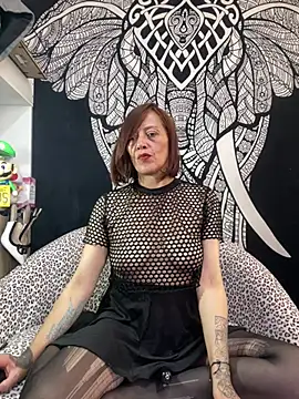 Boonny Boo01 online show from April 19, 2026, 6:10 pm