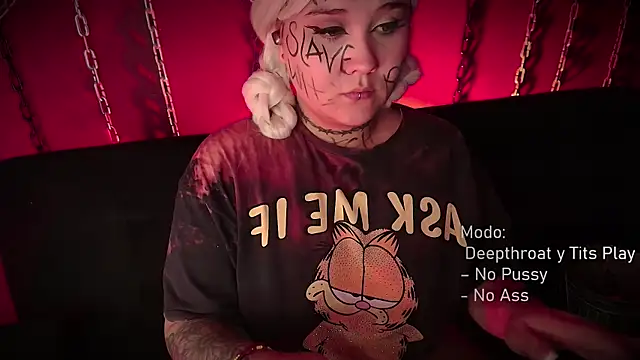 Snapshot of Laura_takint chatting on March 6, 2025, 10:15 pm Laura takint online show from March 6, 2025, 10:15 pm