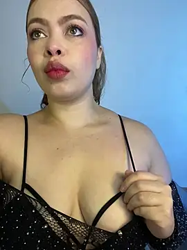 Snapshot of Liza_1 chatting on November 13, 2025, 12:42 pm Liza 1 online show from November 13, 2025, 12:42 pm