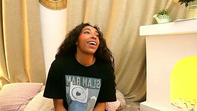 Valeriestyle online show from May 14, 2026, 4:42 am