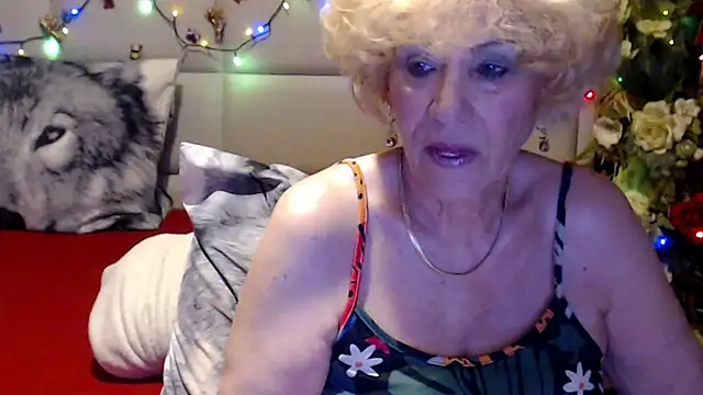 Snapshot of HappyWomanOn chatting on May 31, 2026, 9:26 am HappyWomanOn online show from May 31, 2026, 9:26 am