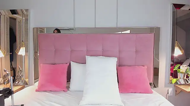 Ahincale online show from January 15, 2026, 7:39 pm