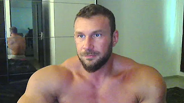 muscularkevin online show from September 15, 2025, 1:22 pm