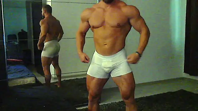 Snapshot of muscularkevin chatting on July 16, 2026, 3:09 pm muscularkevin online show from July 16, 2026, 3:09 pm