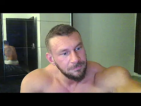 muscularkevin online show from October 10, 2025, 3:40 am