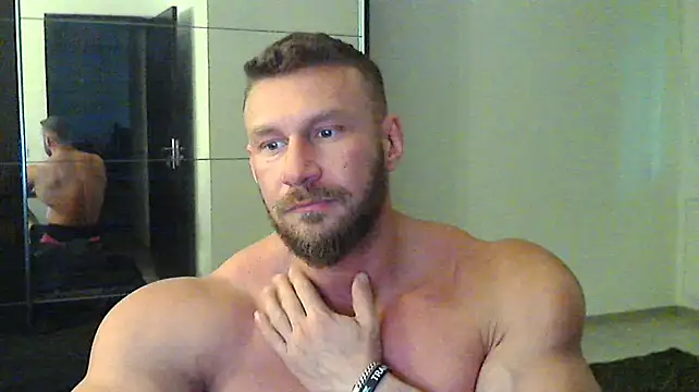 muscularkevin online show from February 11, 2025, 2:46 pm