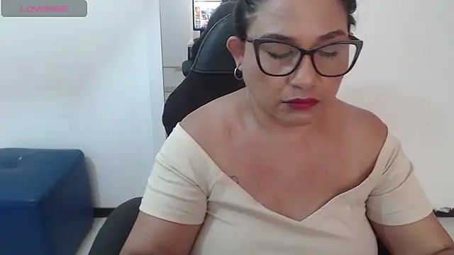 Katha Marck online show from April 17, 2026, 3:04 pm