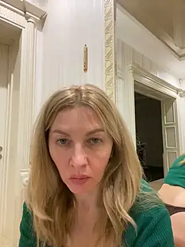 Snapshot of Amazoniiaa chatting on March 9, 2025, 6:00 pm Amazoniiaa online show from March 9, 2025, 6:00 pm