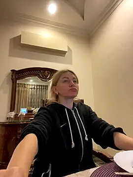 Snapshot of Amazoniiaa chatting on November 25, 2025, 2:50 pm Amazoniiaa online show from November 25, 2025, 2:50 pm