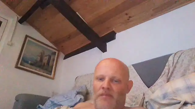 Snapshot of davigochi77bcn chatting on August 3, 2026, 8:04 pm davigochi77bcn online show from August 3, 2026, 8:04 pm