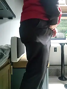 Snapshot of Hotredheadandtoungelasher chatting on November 29, 2025, 3:45 pm Hotredheadandtoungelasher online show from November 29, 2025, 3:45 pm