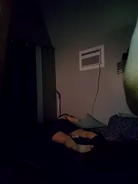 Snapshot of Hotredheadandtoungelasher chatting on December 3, 2025, 8:36 am Hotredheadandtoungelasher online show from December 3, 2025, 8:36 am